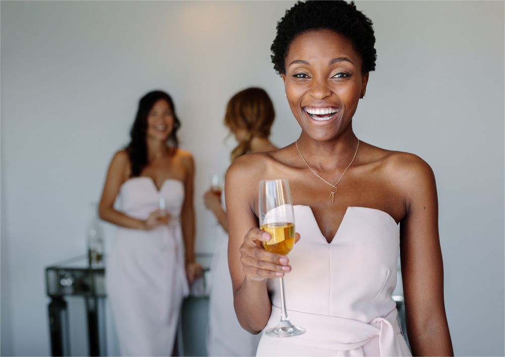 8 Trendy Bridesmaid Hairstyles for Short Hair to Complement Your Bride 8 Trendy Bridesmaid Hairstyles for Short Hair to Complement Your Bride