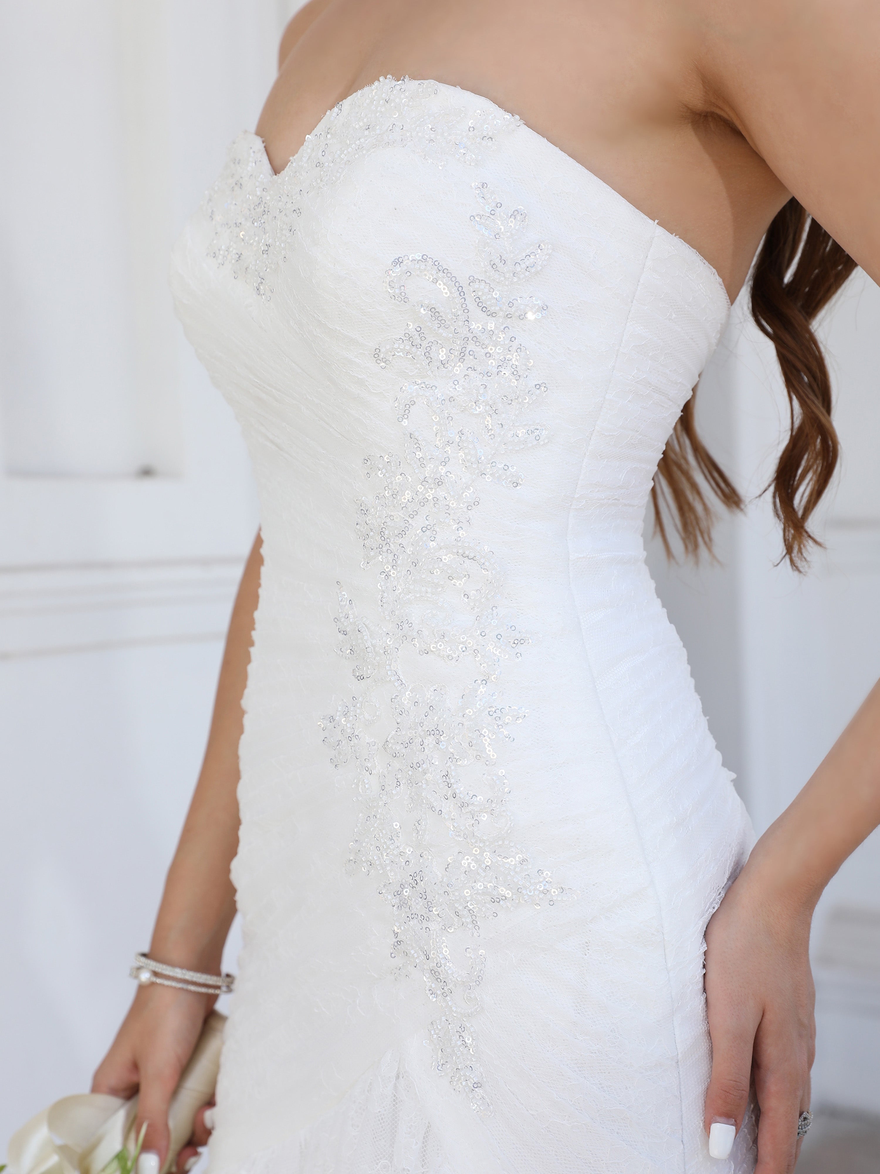 Sweep/Brush Train Strapless Lace Sleeveless Sheath/Column Wedding Dress