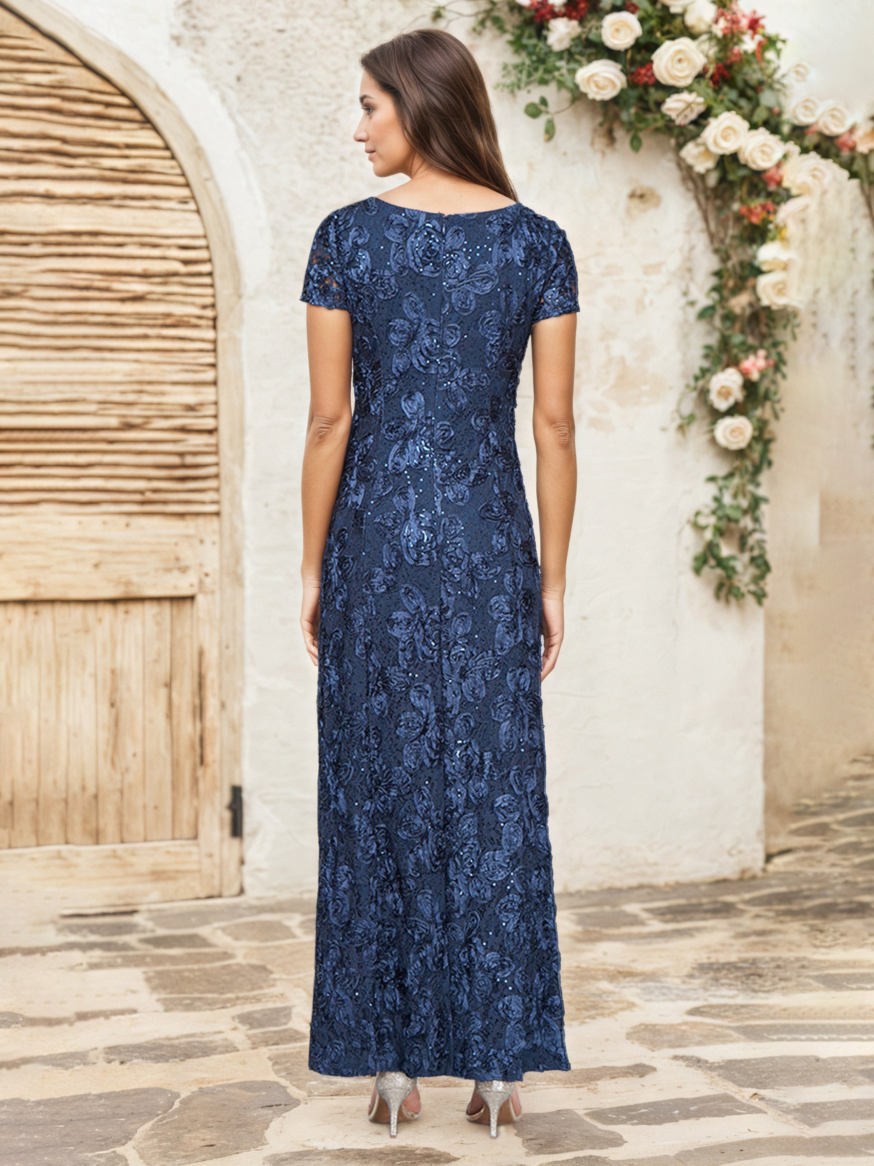 Sheath/Column Short Sleeves Round Neck Floral Sequins Dark Navy Mother Of The Bride Dresses