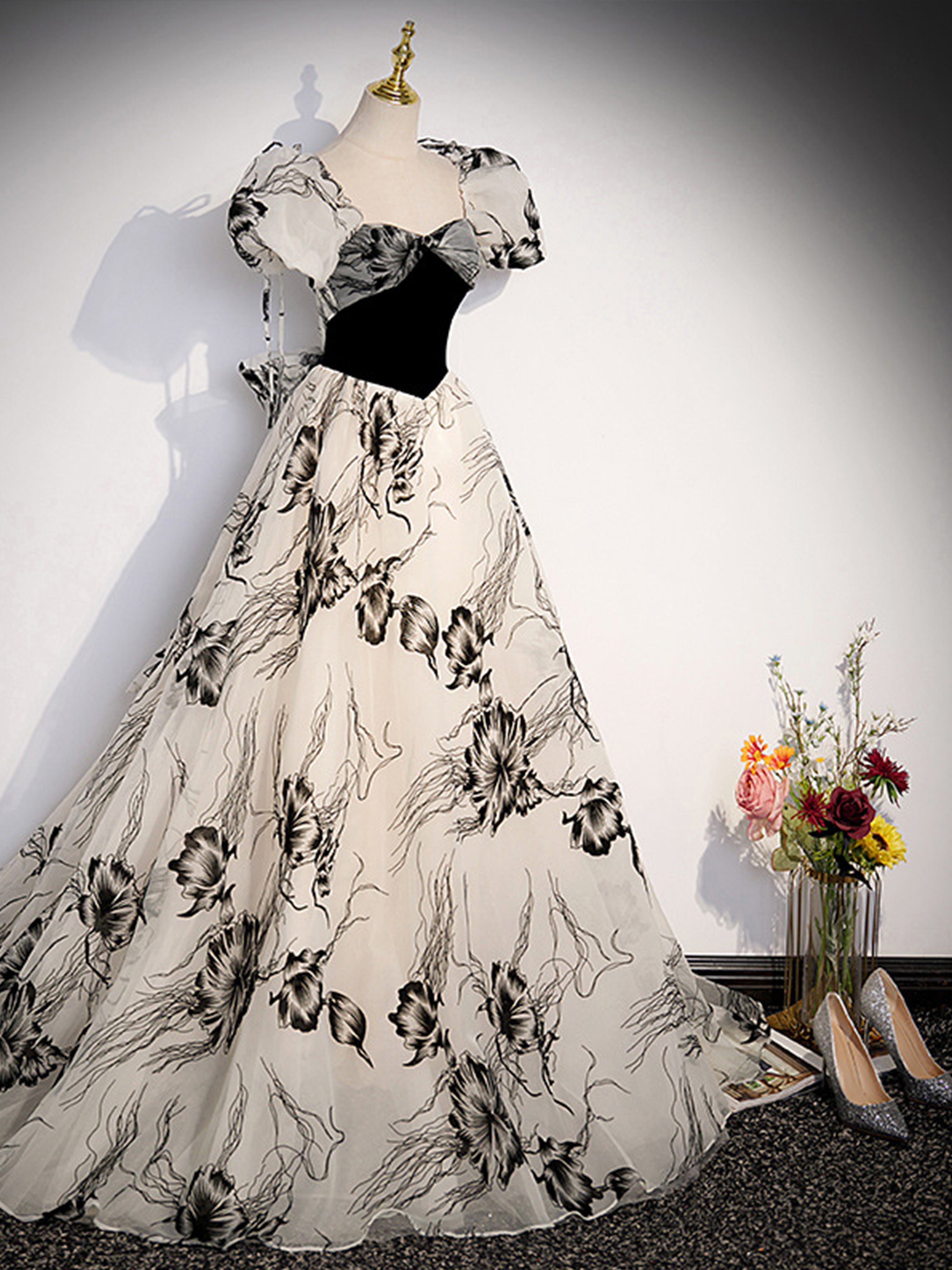 Sweetheart Retro Puffy Sleeves Floral Organza Two-piece Prom Dresses