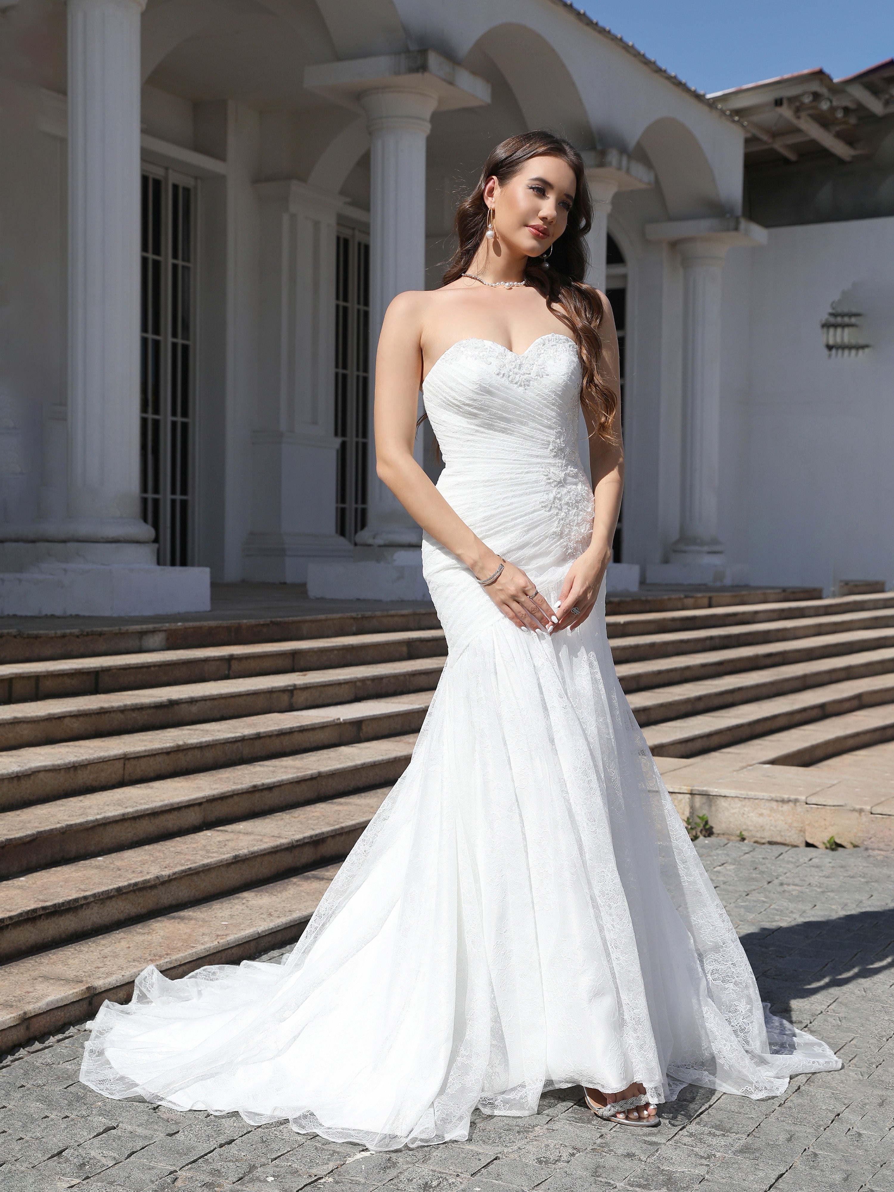 Sweep/Brush Train Strapless Lace Sleeveless Sheath/Column Wedding Dress