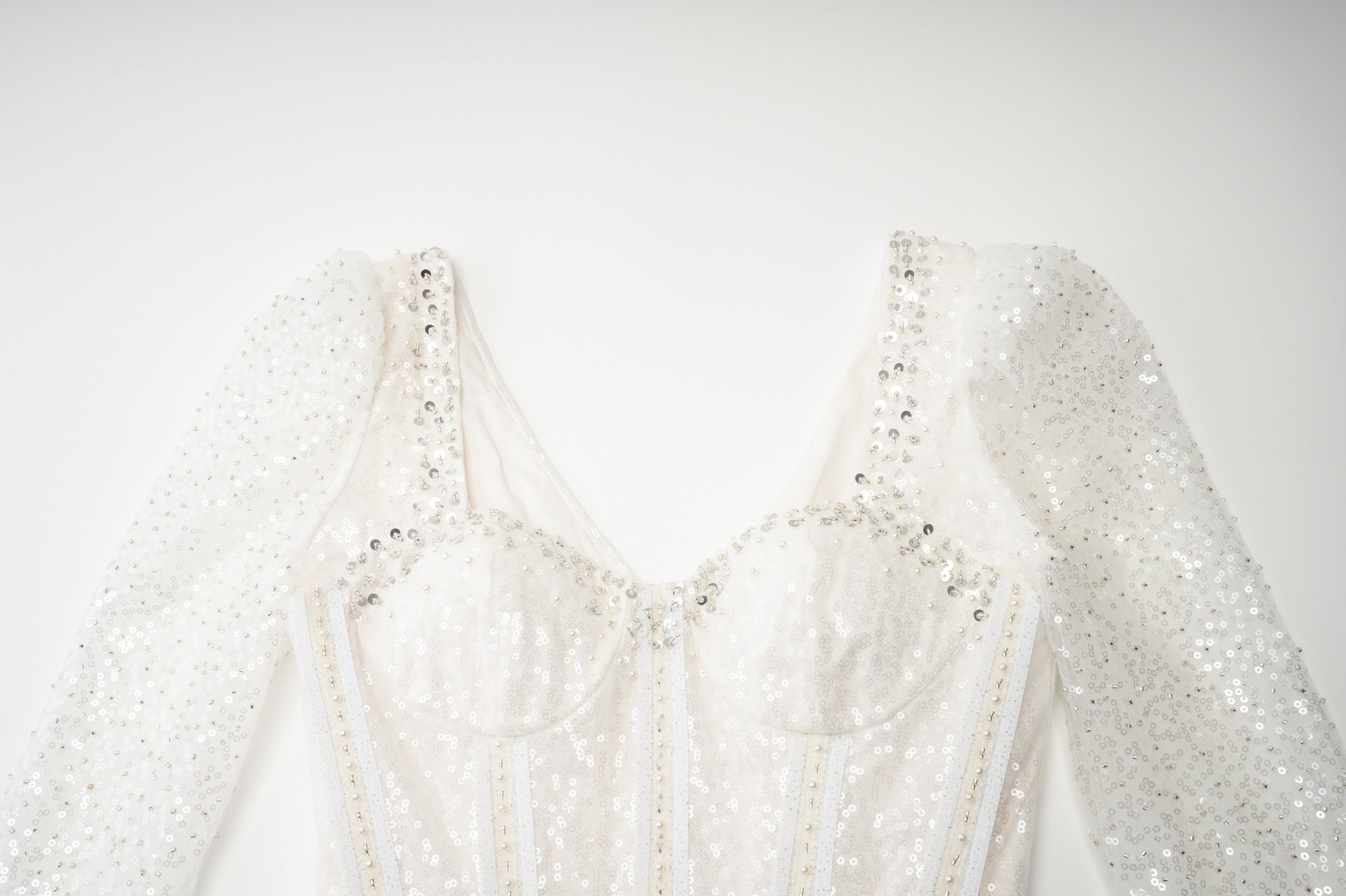 Sparkly White Sweetheart Long Sleeves Sequined Tea Length Prom Dress