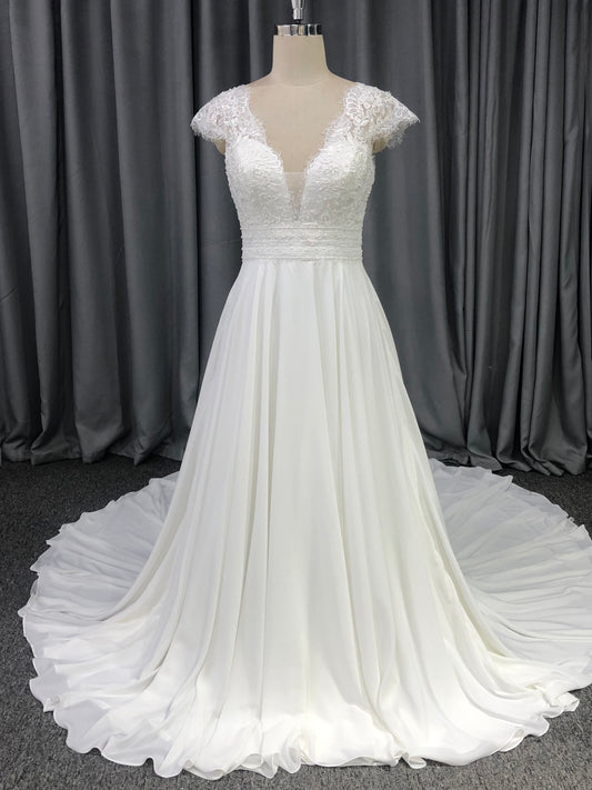 Lace V-neck Court Train Chiffon Wedding Dresses With Lace