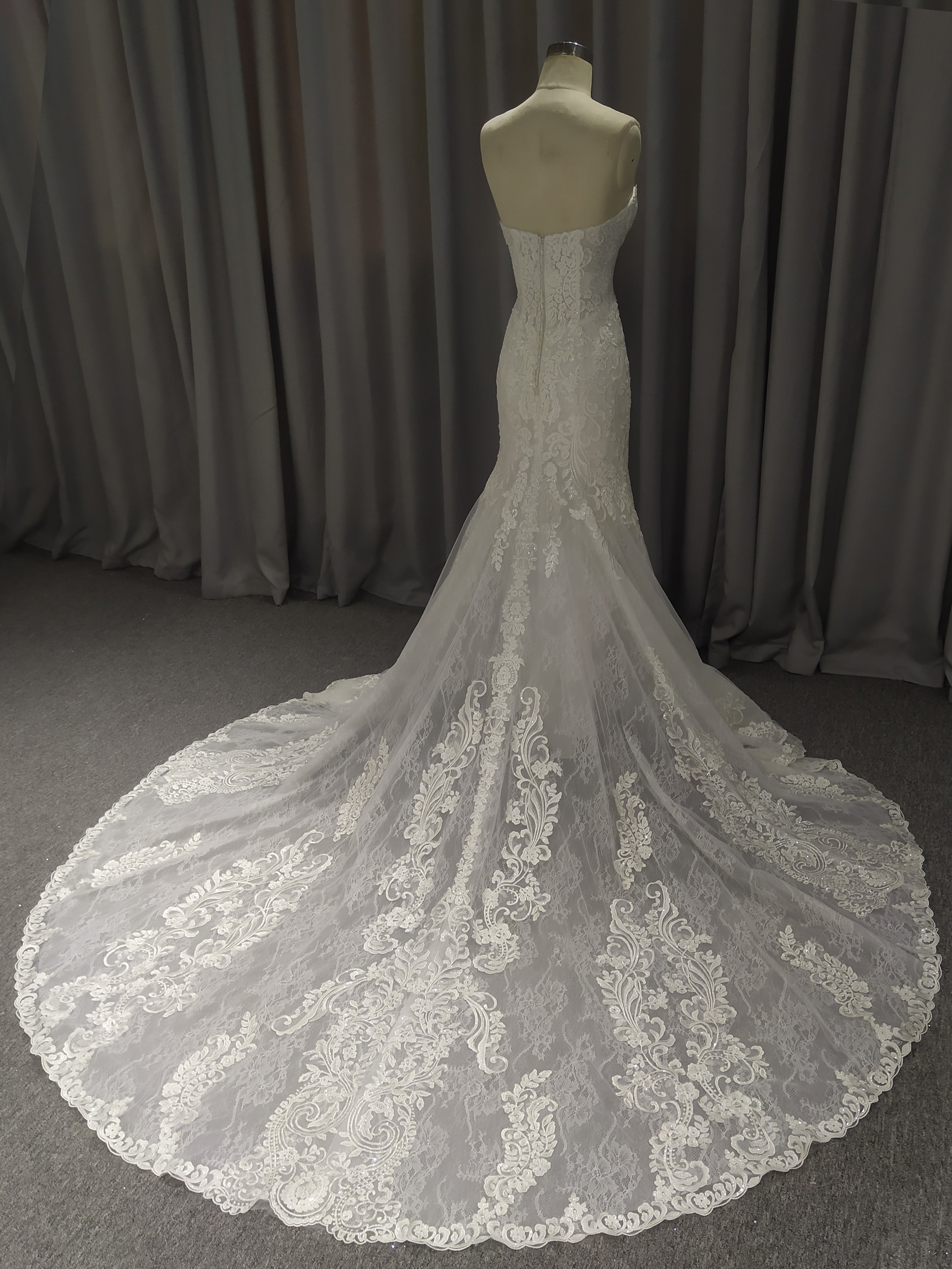 Mermaid Sweetheart Court Train Wedding Dresses With Lace