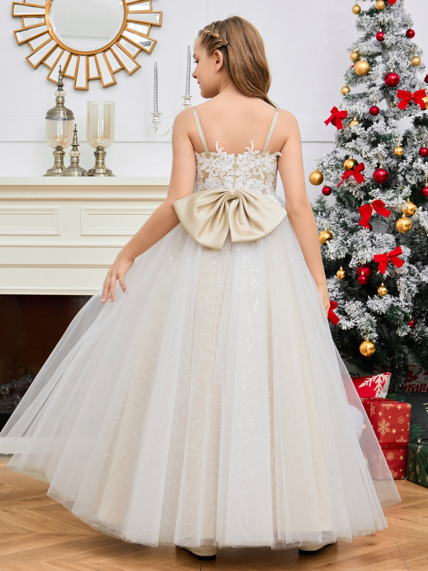 Appliques Spaghetti Straps Junior Bridesmaid Dress