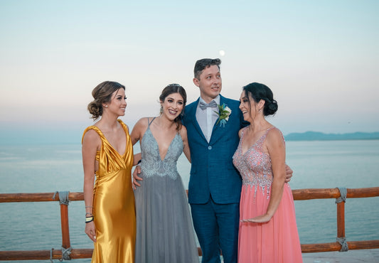 Top 10 Bridesmaid Dress Colour Combo for Your Beach Wedding