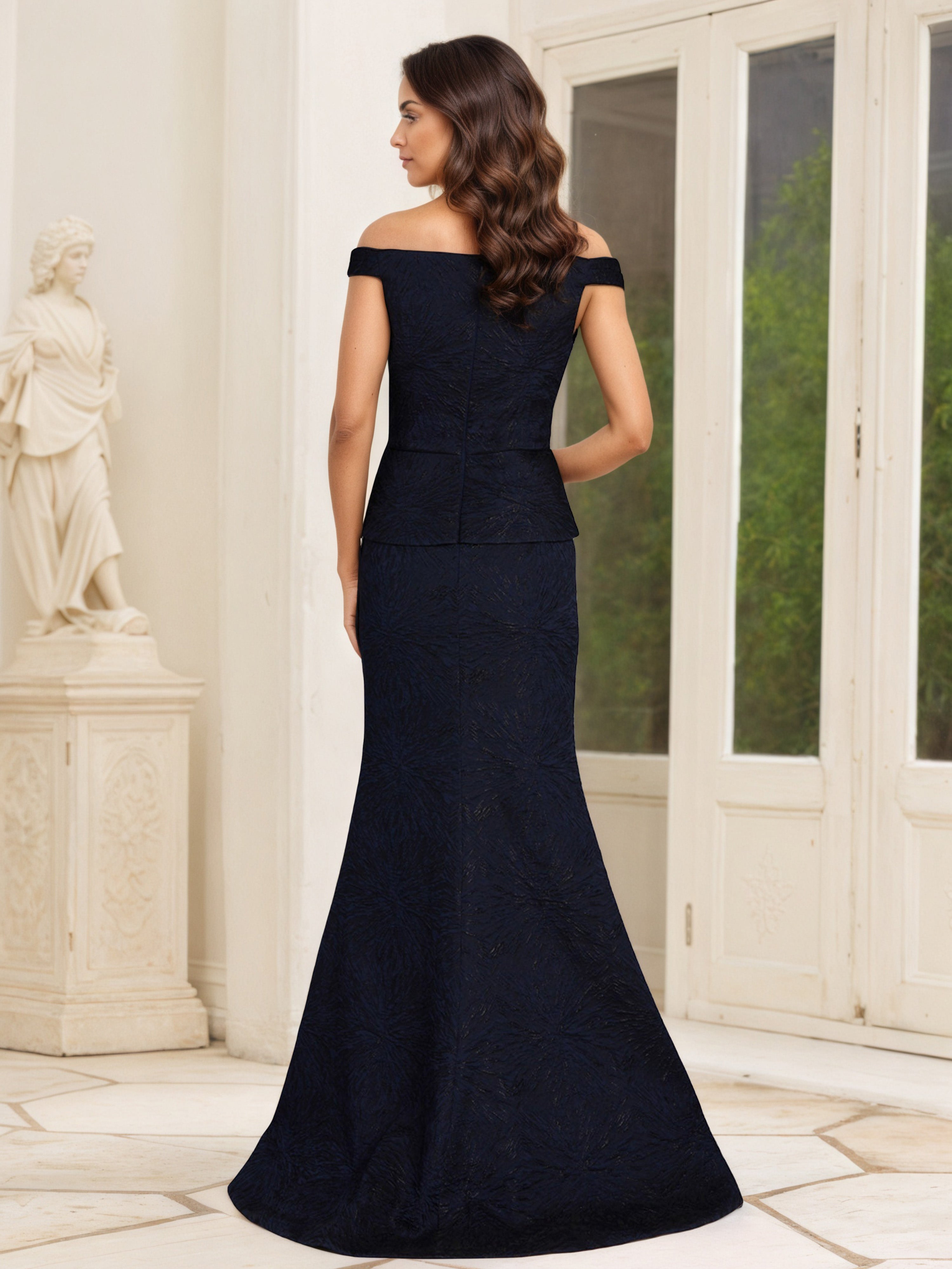 Elegant Dark Navy Off The Shoulder Trumpet/Mermaid Mother Of The Bride Dress
