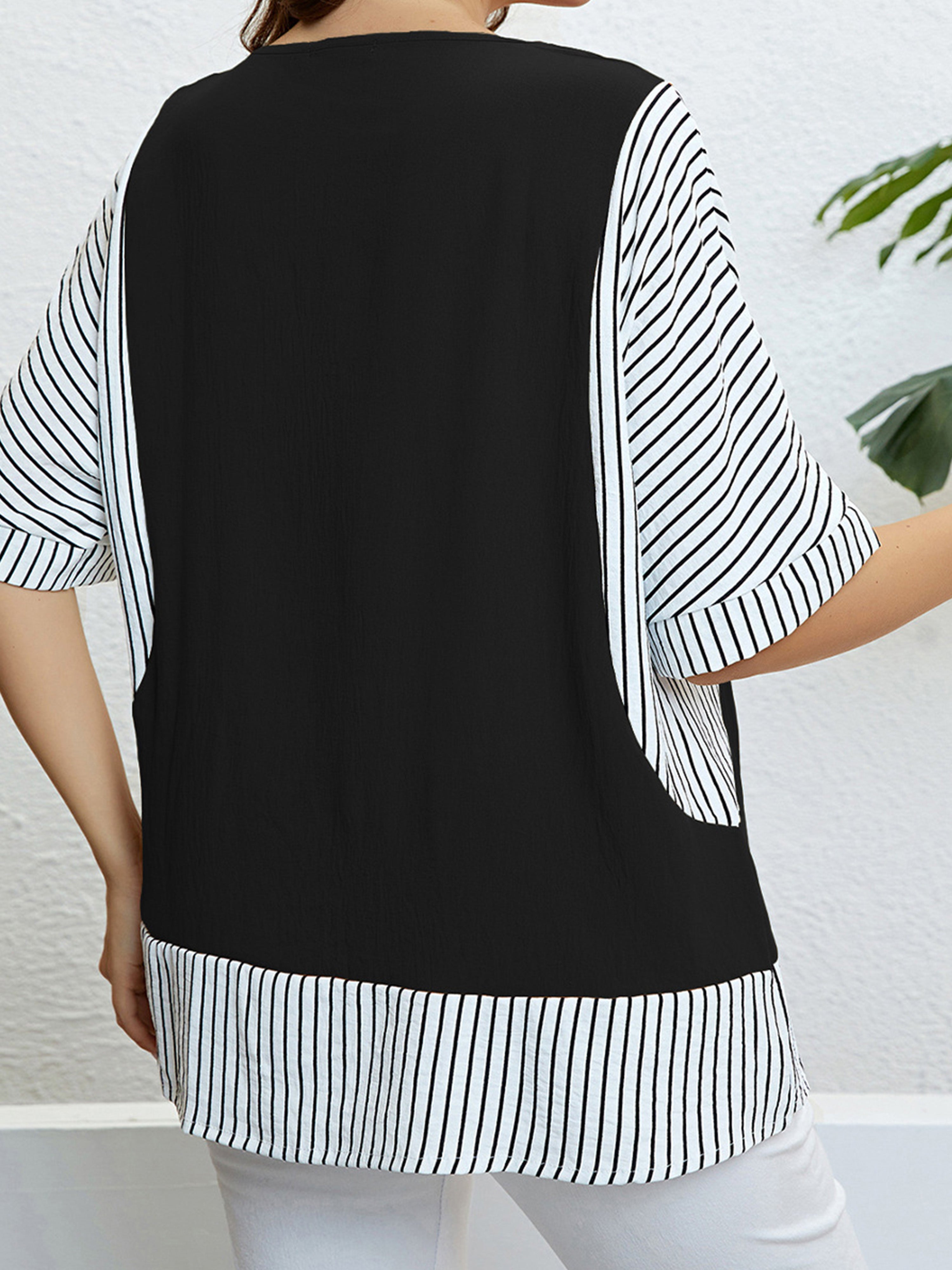 Striped Print Black Round Neck Half Sleeve Tee