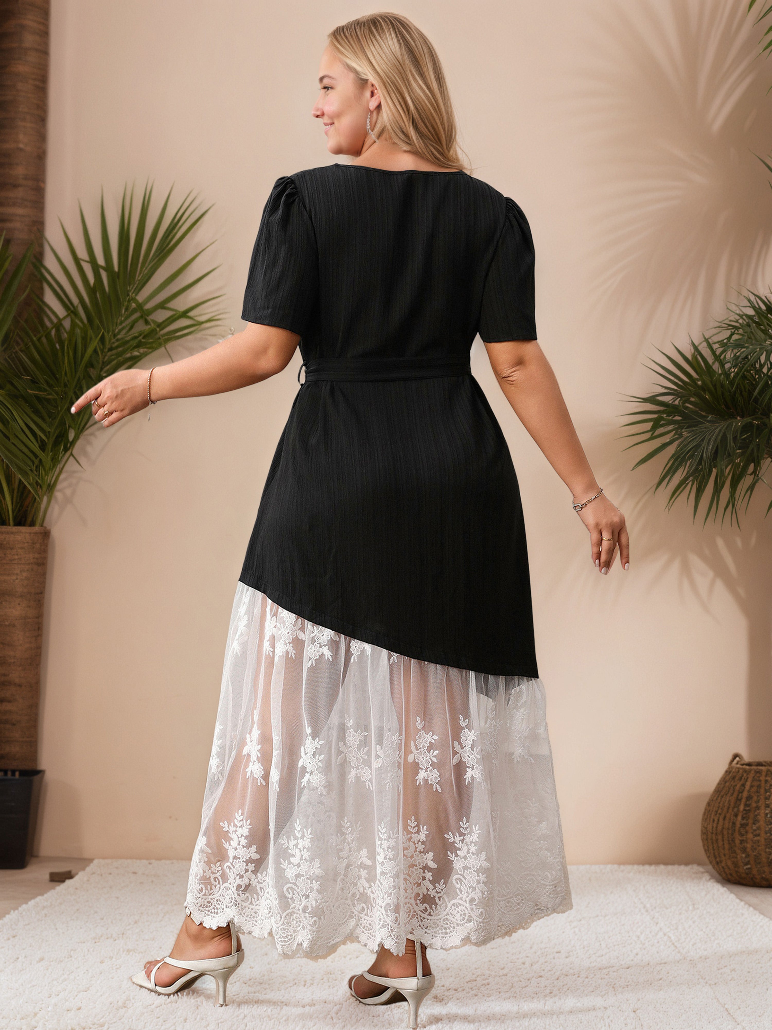 Illusion Tulle Hem Round Neckline Black Plus Size Dress