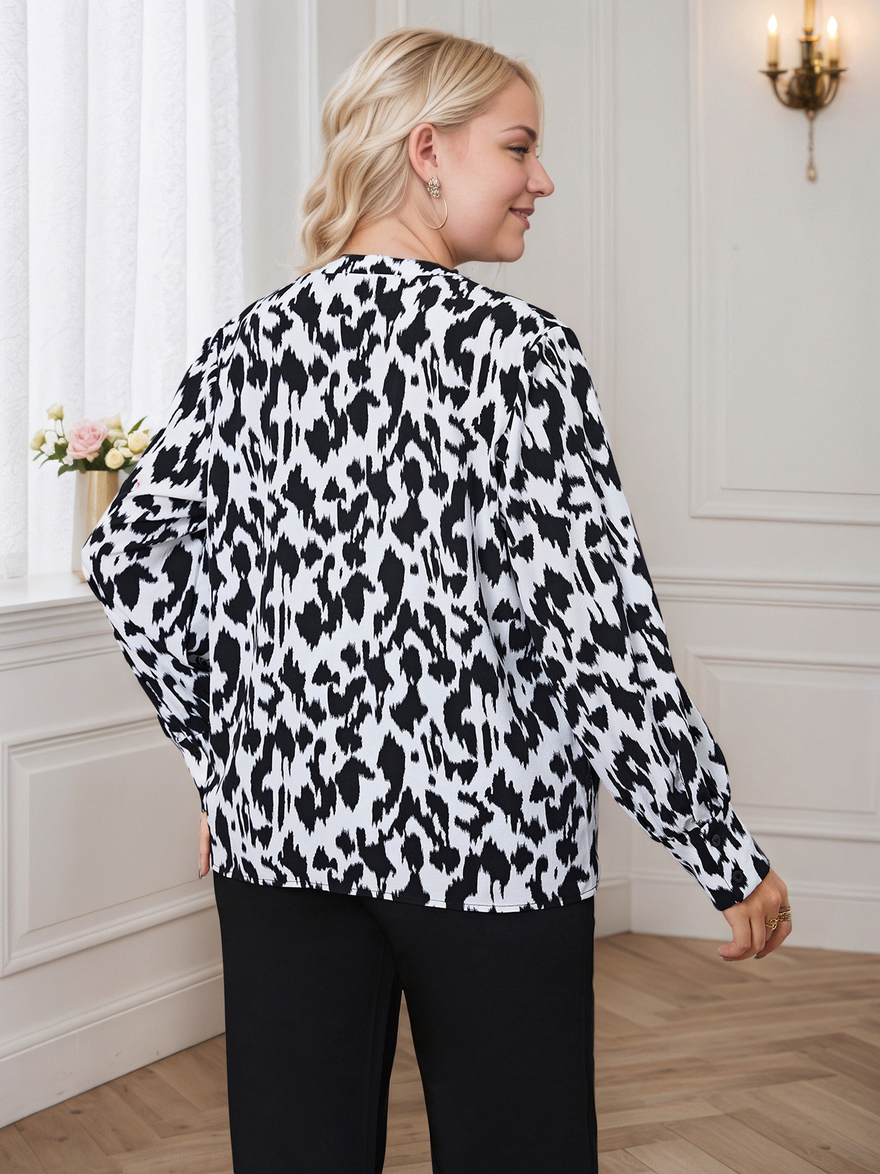 Black V-Neck Long Sleeves Plus Size Blouse