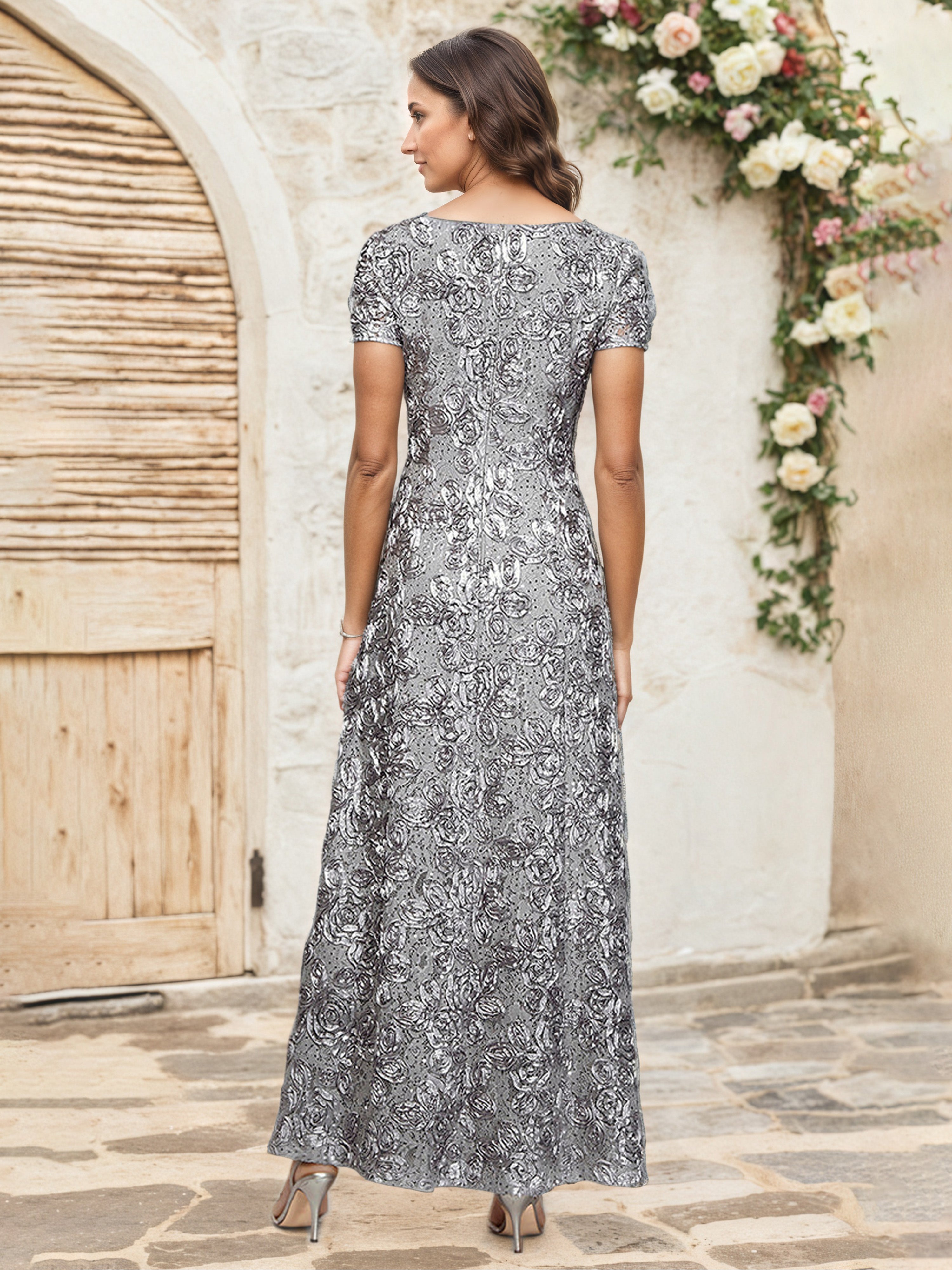 Sheath/Column Short Sleeves Round Neck Floral Sliver Mother Of The Bride Dresses