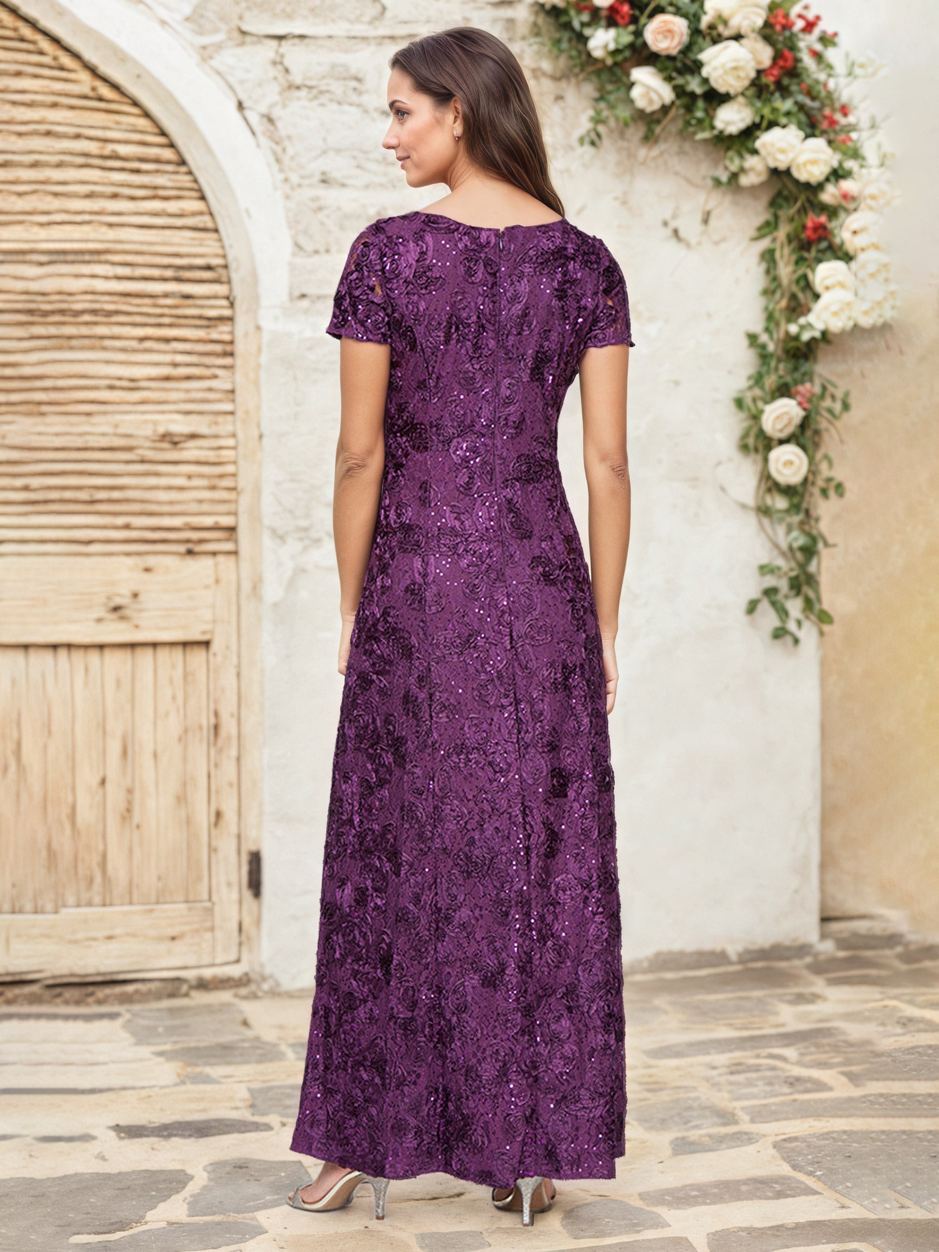 Sheath/Column Short Sleeves Round Neck Floral Grape Mother Of The Bride Dresses