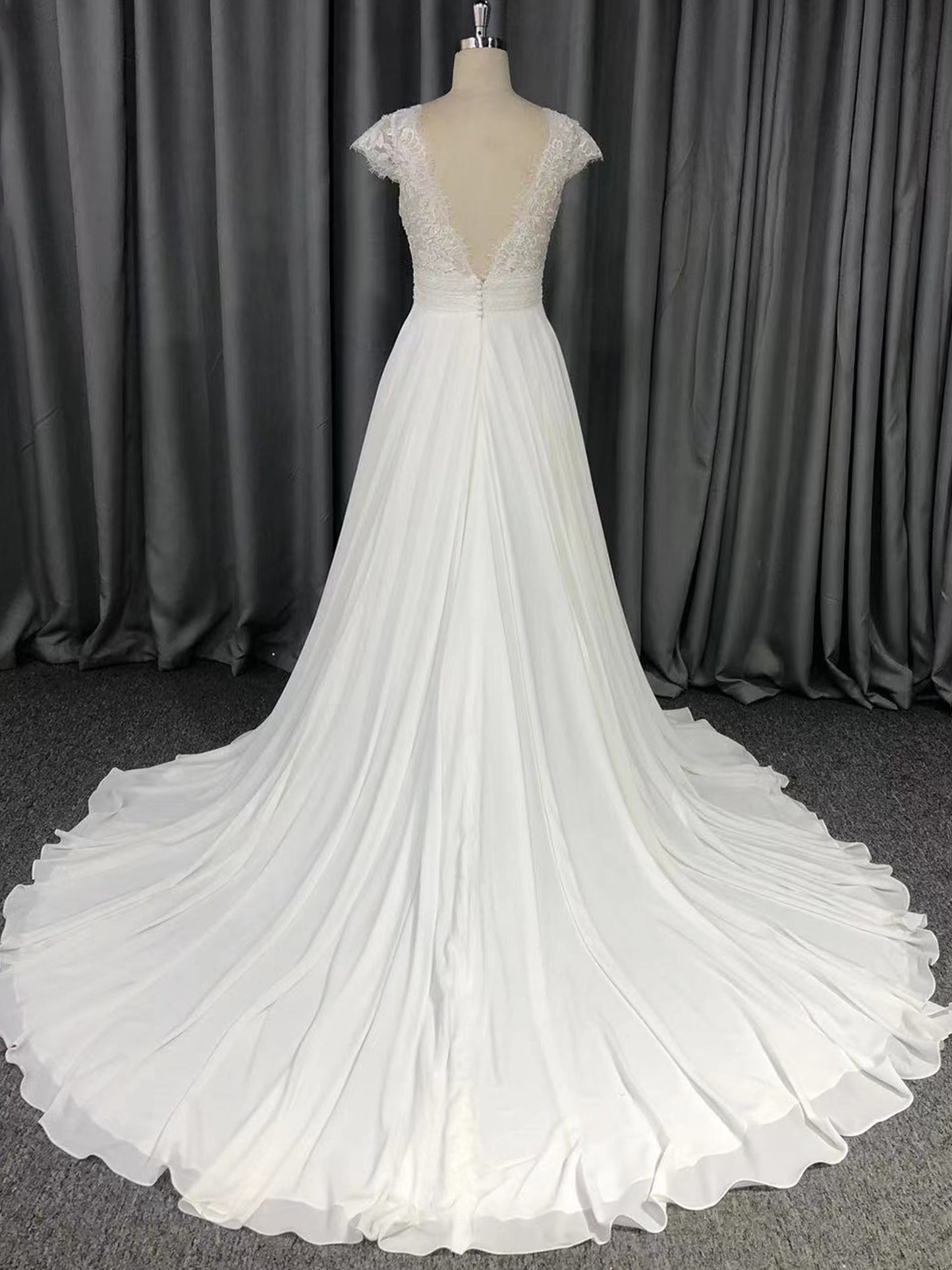 Lace V-neck Court Train Chiffon Wedding Dresses With Lace