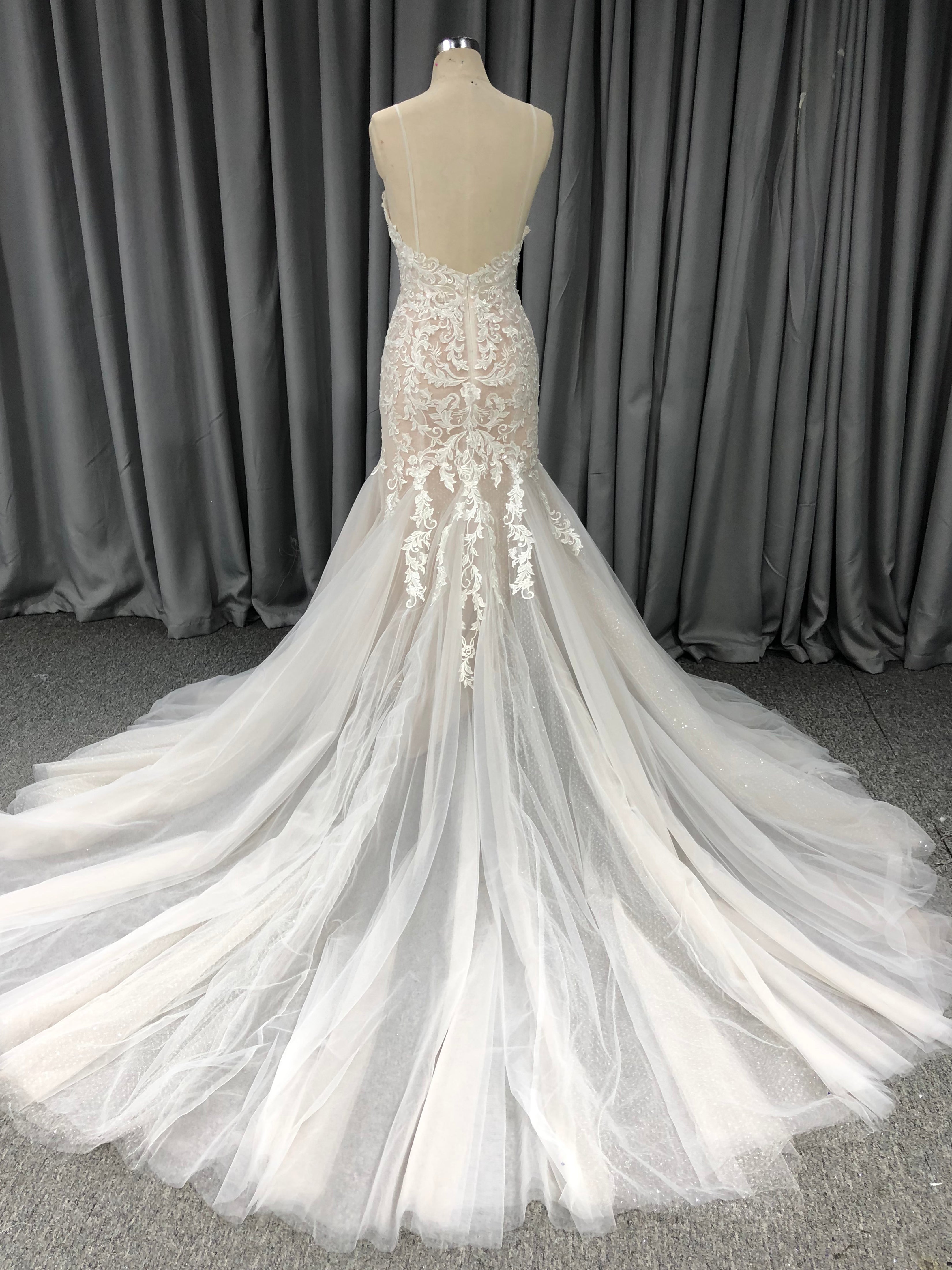 Mermaid Spaghetti Straps Court Train Wedding Dresses With Lace